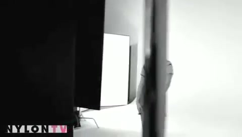 Blake_Lively_and_Leighton_Meester_Nylon_Photoshoot_2008_458.jpg