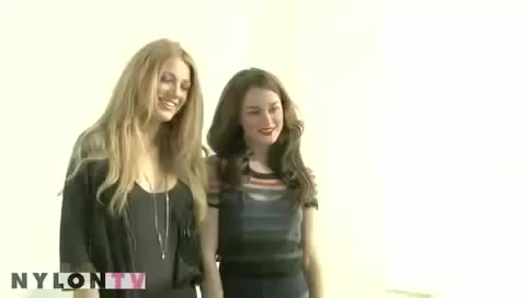 Blake_Lively_and_Leighton_Meester_Nylon_Photoshoot_2008_607.jpg