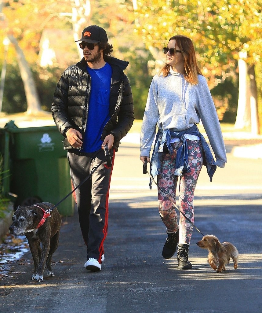 December_22__Out_in_Los_angeles__28329.jpg