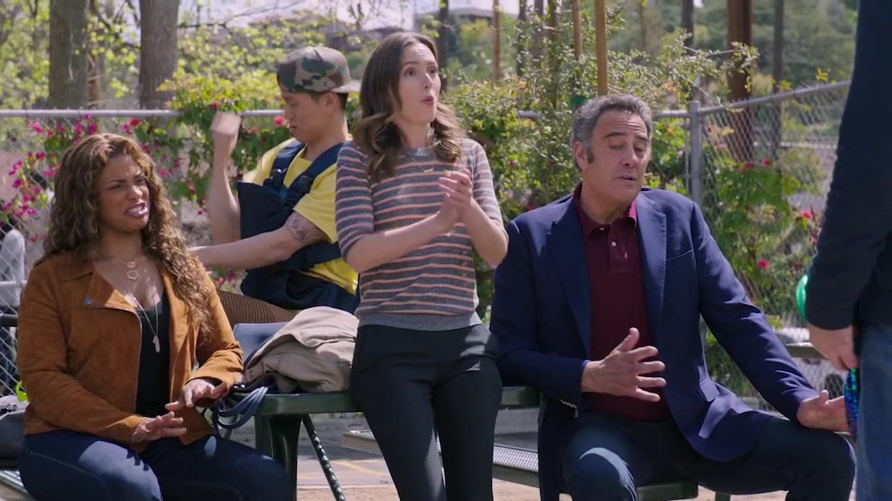 Single_Parents_-_Official_Trailer_011.jpg