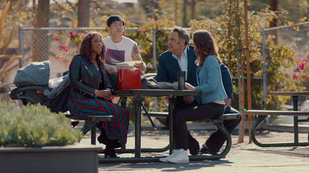 Single_Parents_-_Official_Trailer_079.jpg