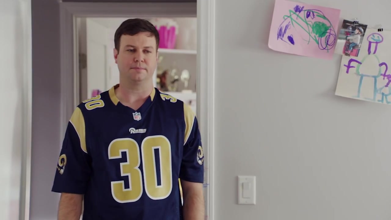 Single_Parents_-_Official_Trailer_330.jpg