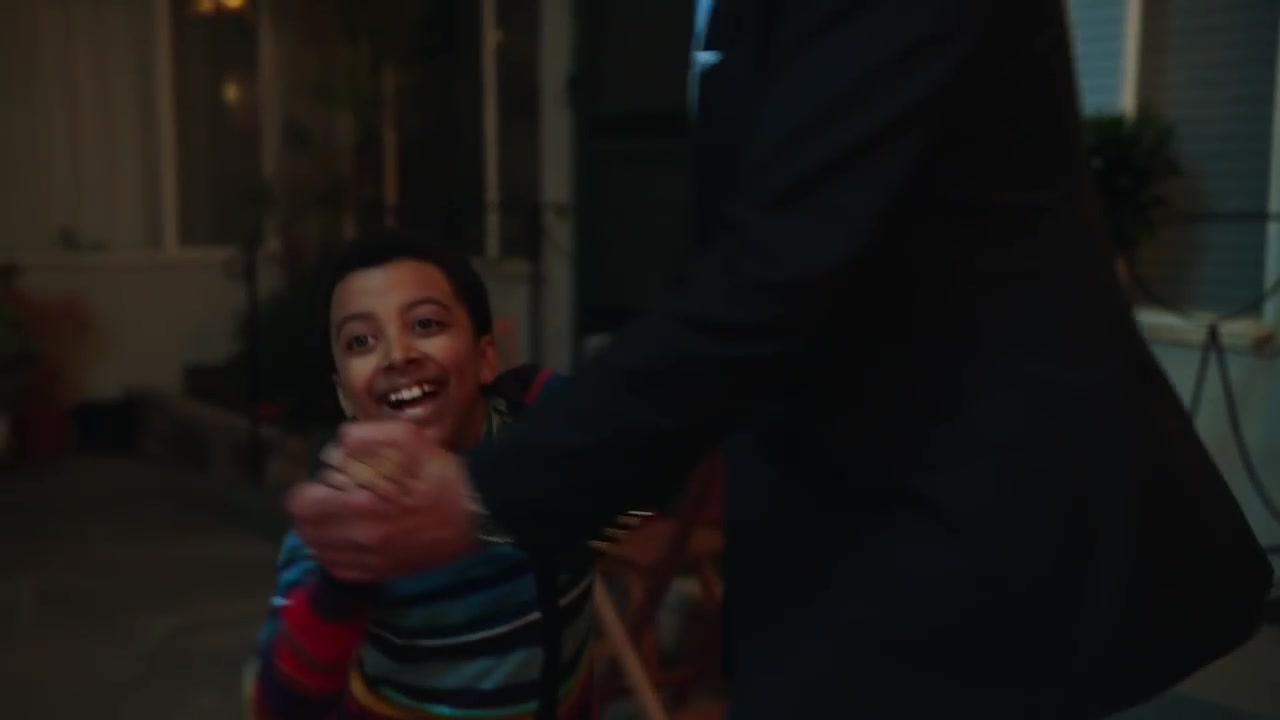 Single_Parents_-_Official_Trailer_396.jpg