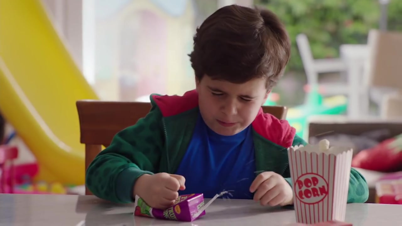 Single_Parents_-_Official_Trailer_409.jpg