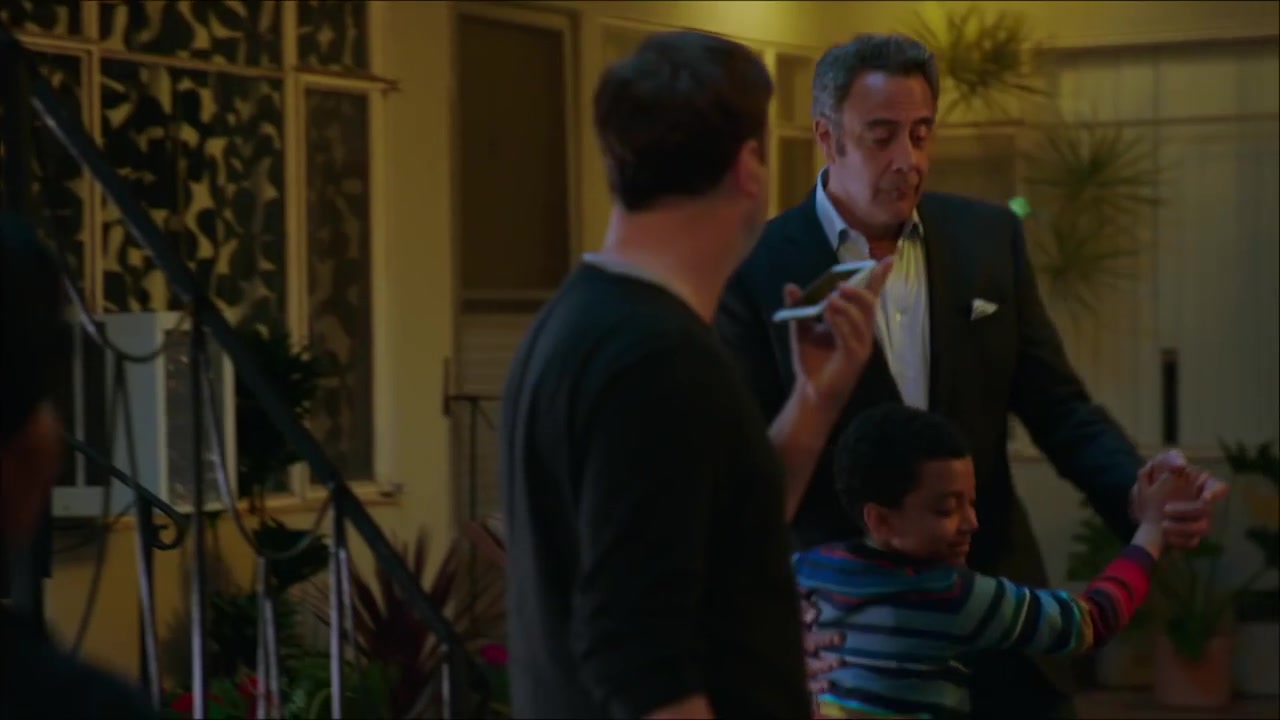 Single_Parents_-_Official_Trailer_413.jpg