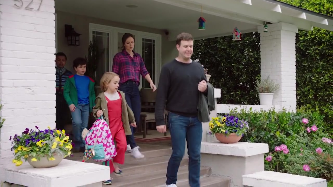 Single_Parents_-_Official_Trailer_454.jpg