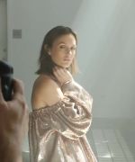 Leighton_Meester_talks_hi-lo_and_motherhood_fashion_135.jpg
