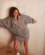 Leighton_Meester_talks_hi-lo_and_motherhood_fashion_355.jpg