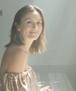 Leighton_Meester_talks_hi-lo_and_motherhood_fashion_481.jpg