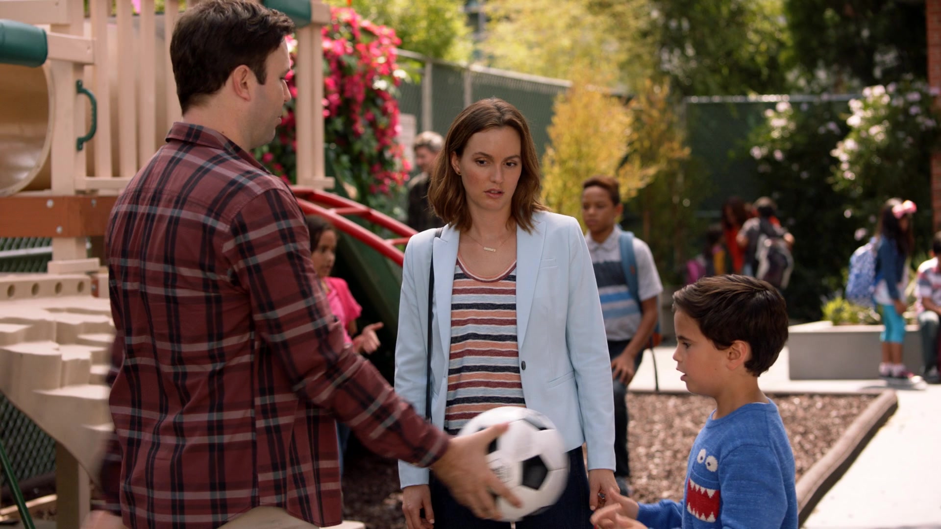 SINGLEPARENTS1X03-_0690.jpg