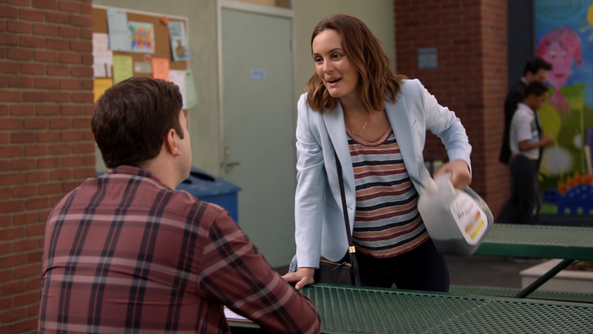 SINGLEPARENTS1X03-_0815.jpg