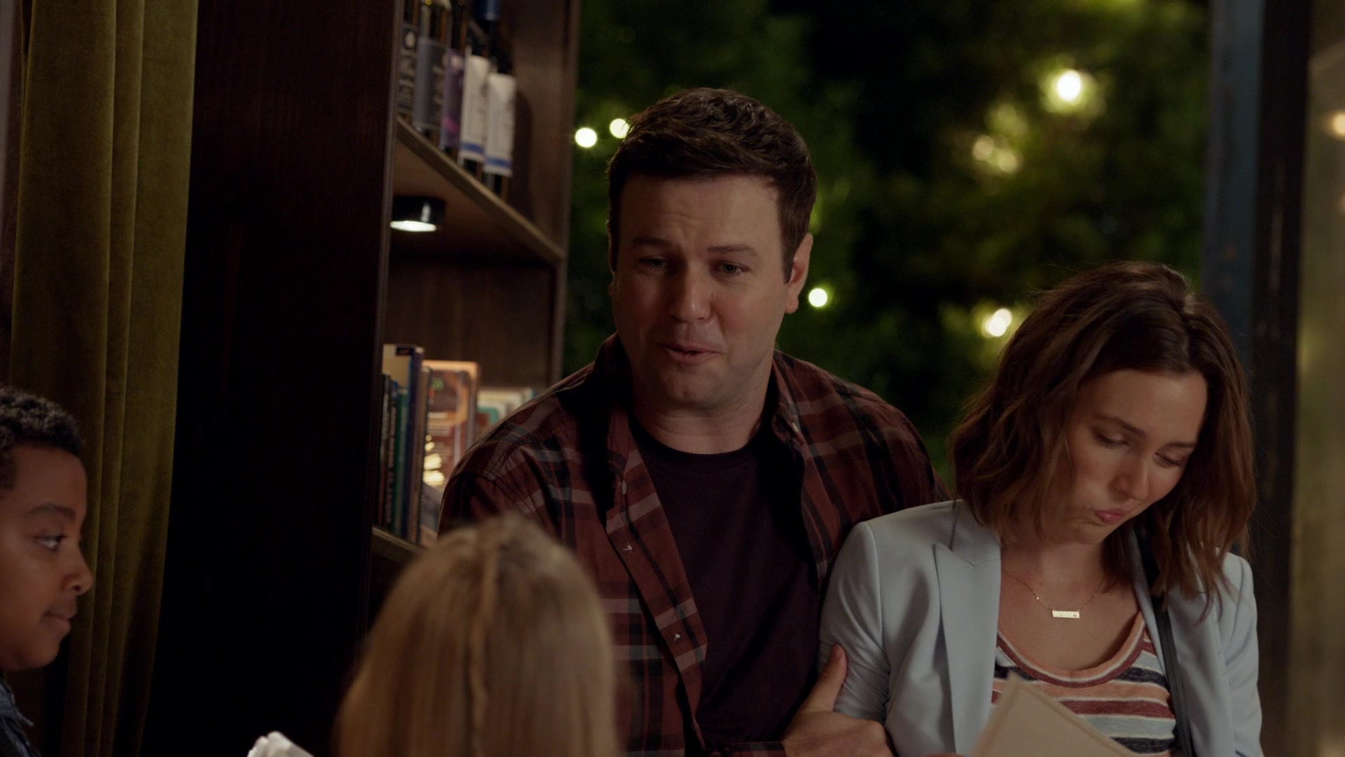 SINGLEPARENTS1X03-_2327.jpg