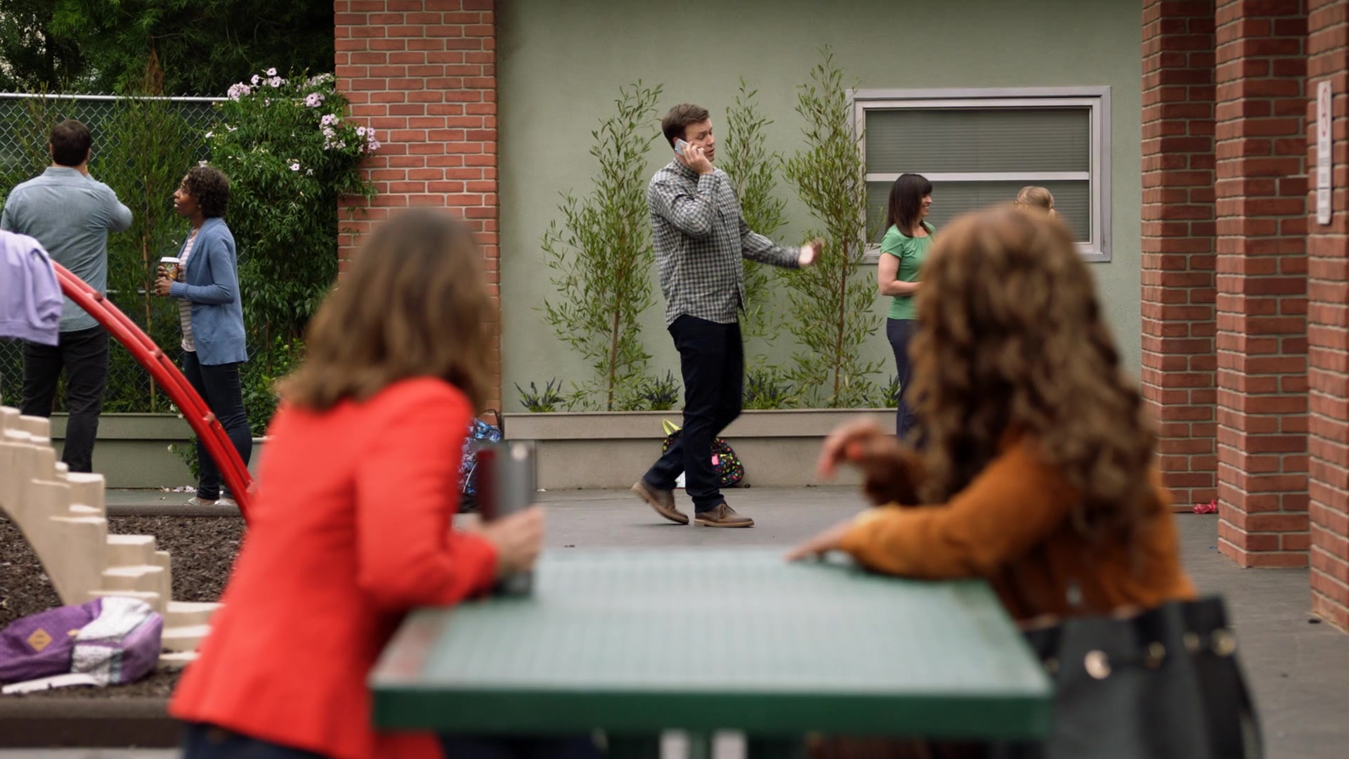 SINGLEPARENTS1X04_0009.jpg