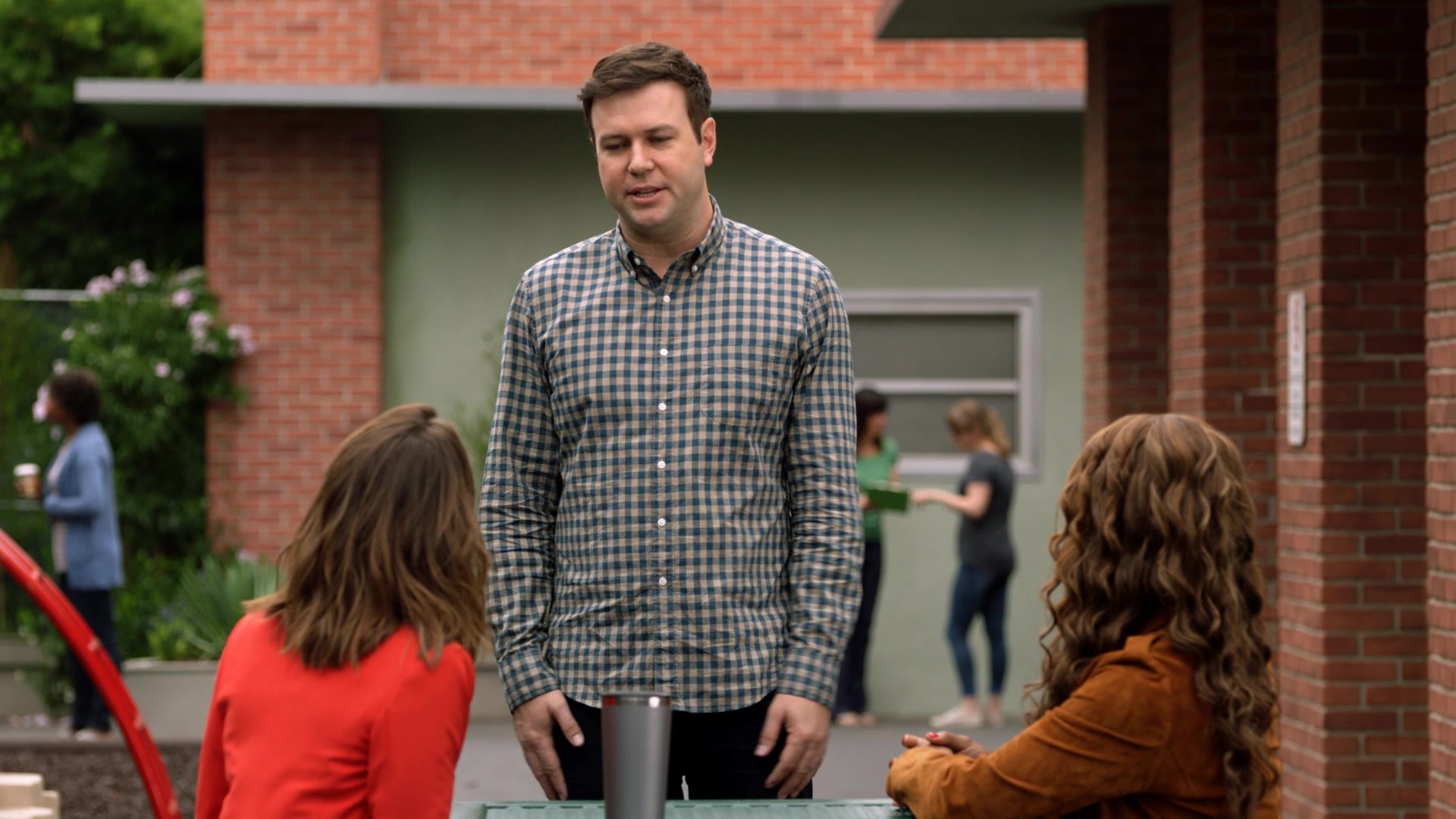 SINGLEPARENTS1X04_0068.jpg