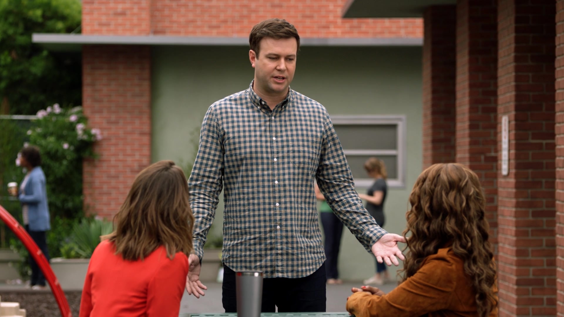 SINGLEPARENTS1X04_0073.jpg