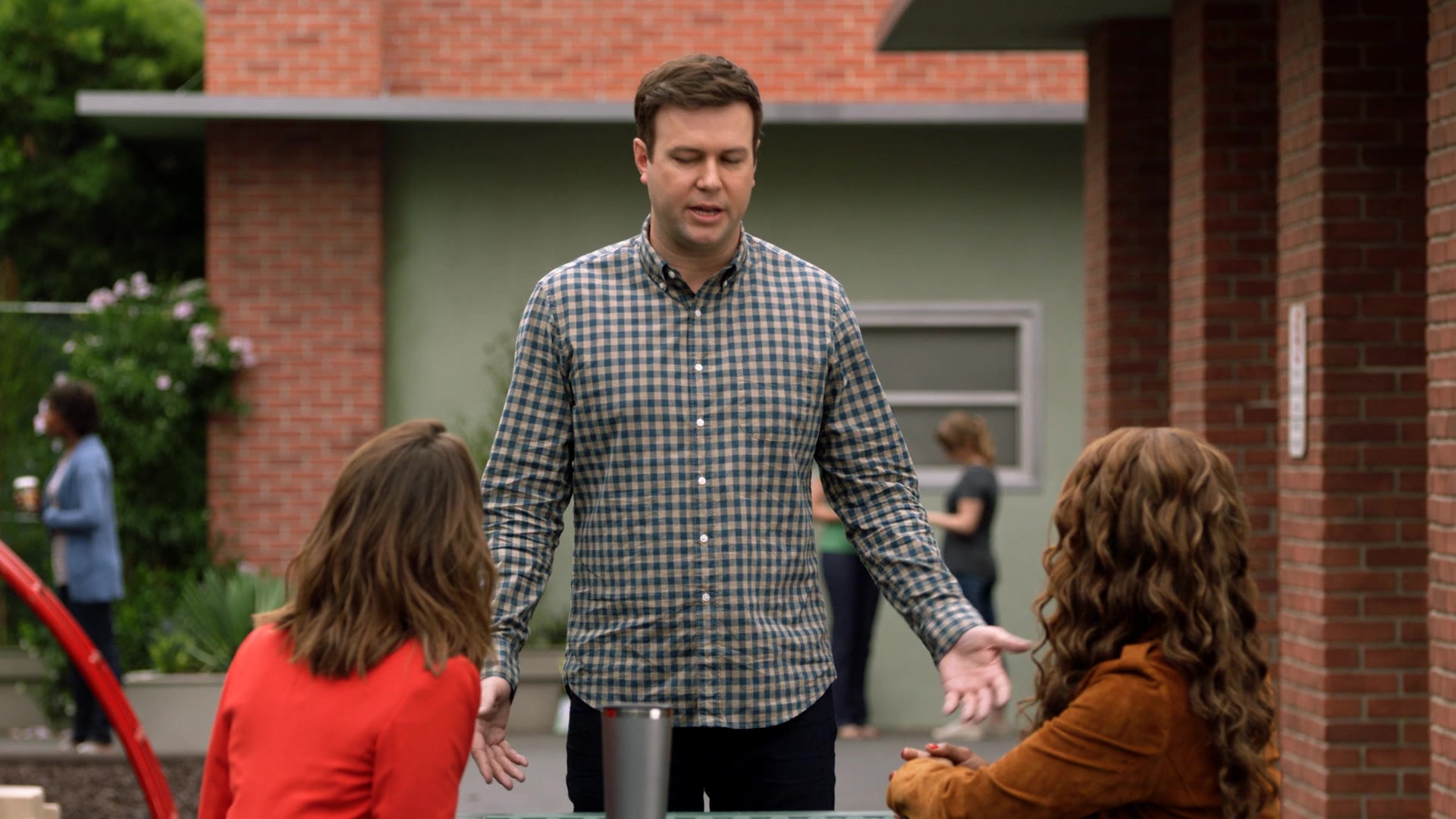 SINGLEPARENTS1X04_0075.jpg
