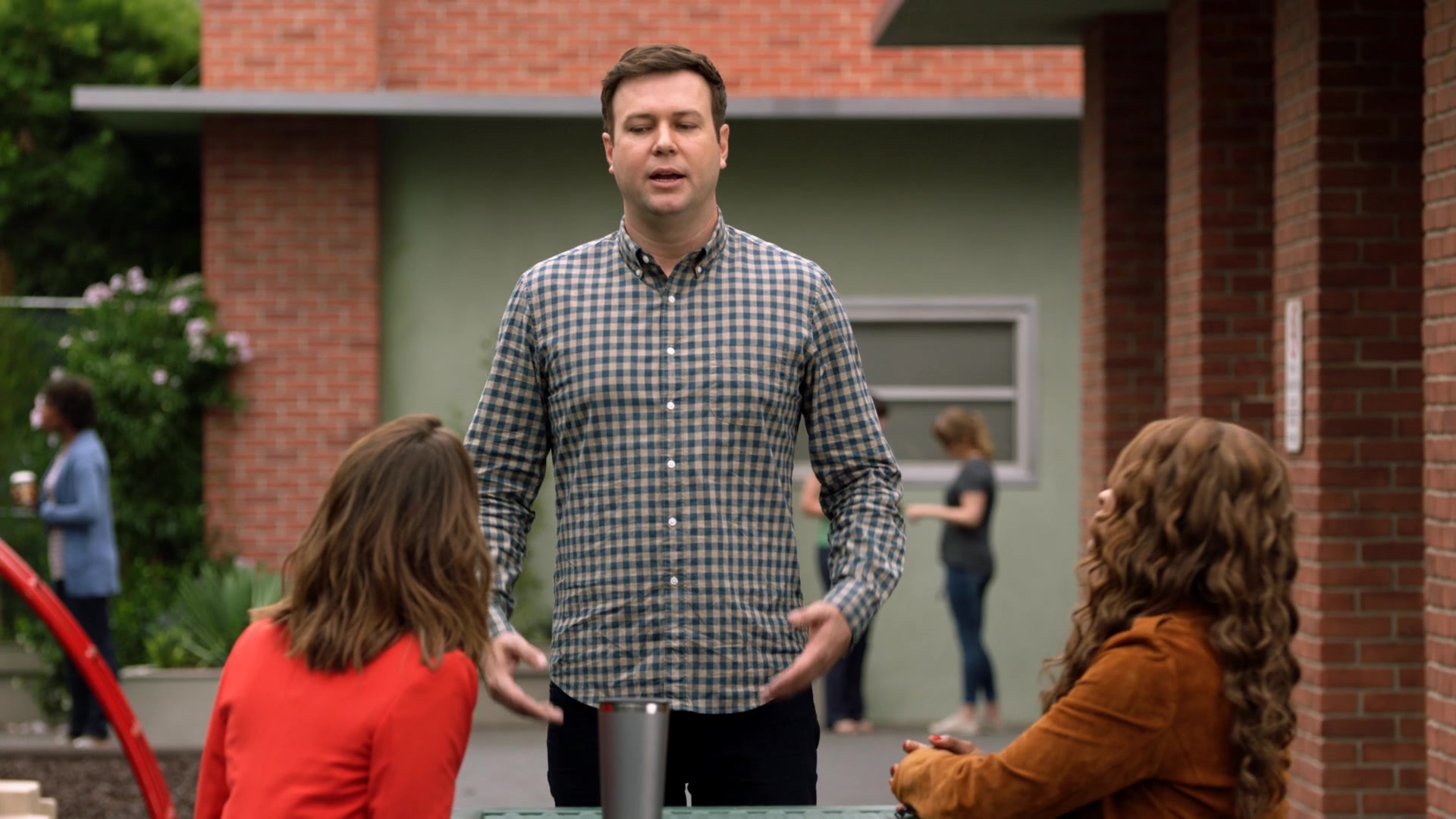 SINGLEPARENTS1X04_0076.jpg