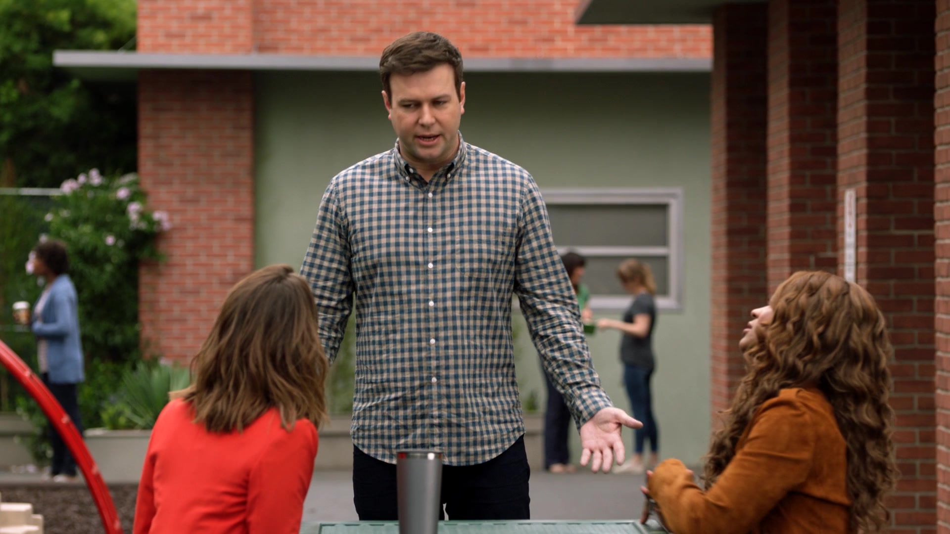 SINGLEPARENTS1X04_0077.jpg