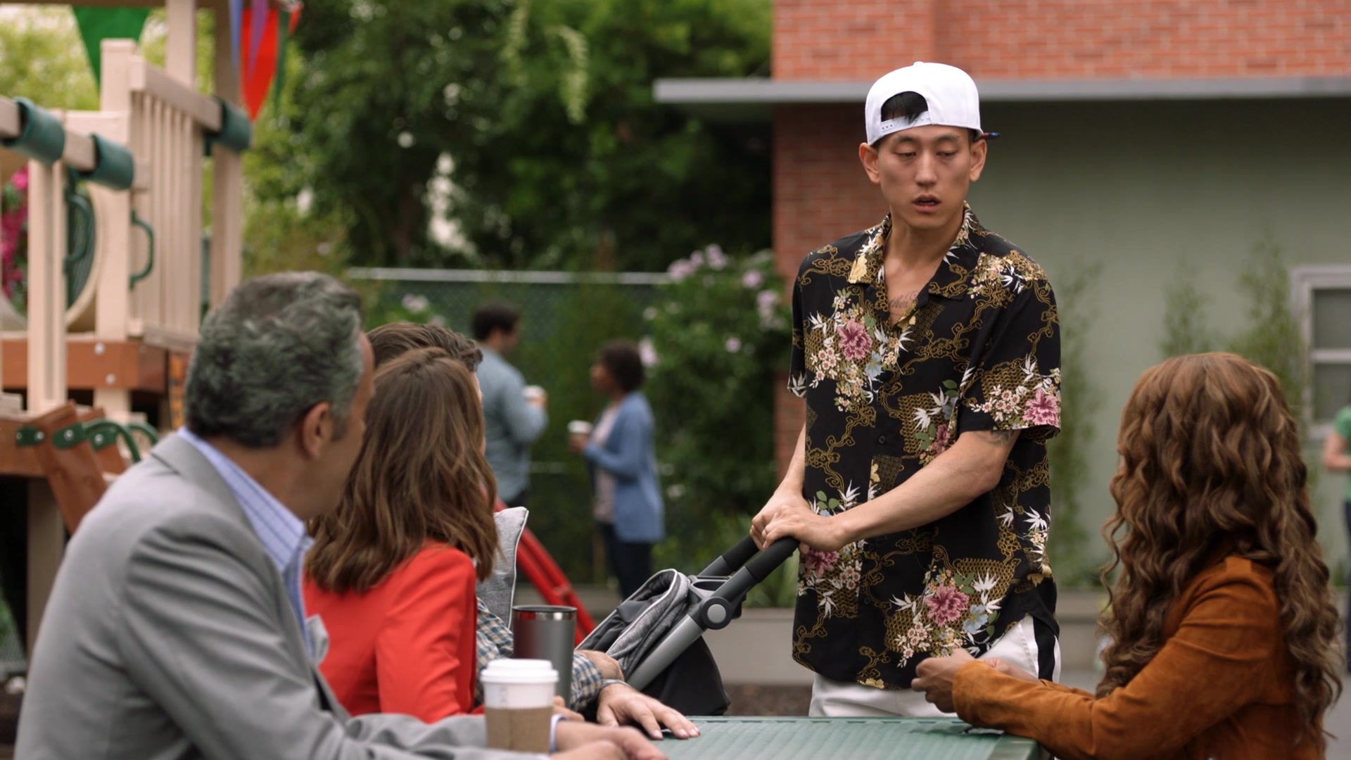 SINGLEPARENTS1X04_0197.jpg