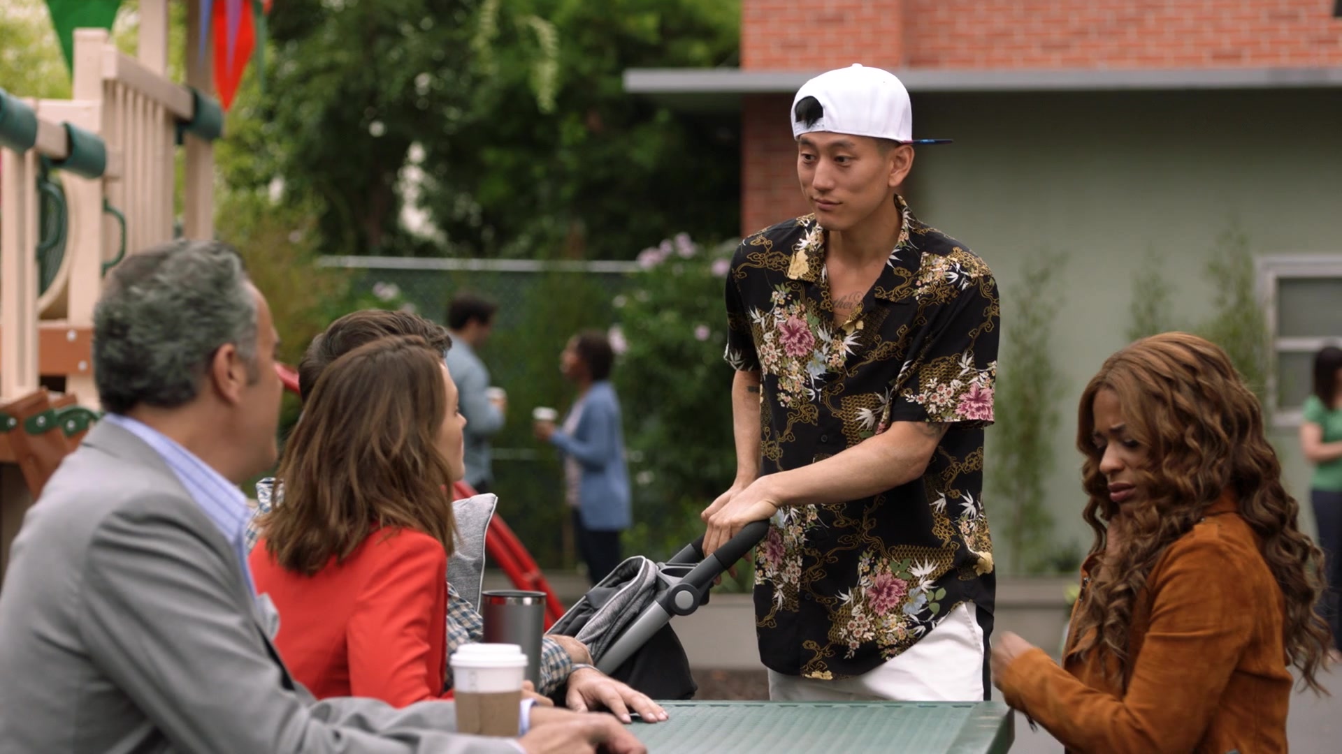 SINGLEPARENTS1X04_0204.jpg