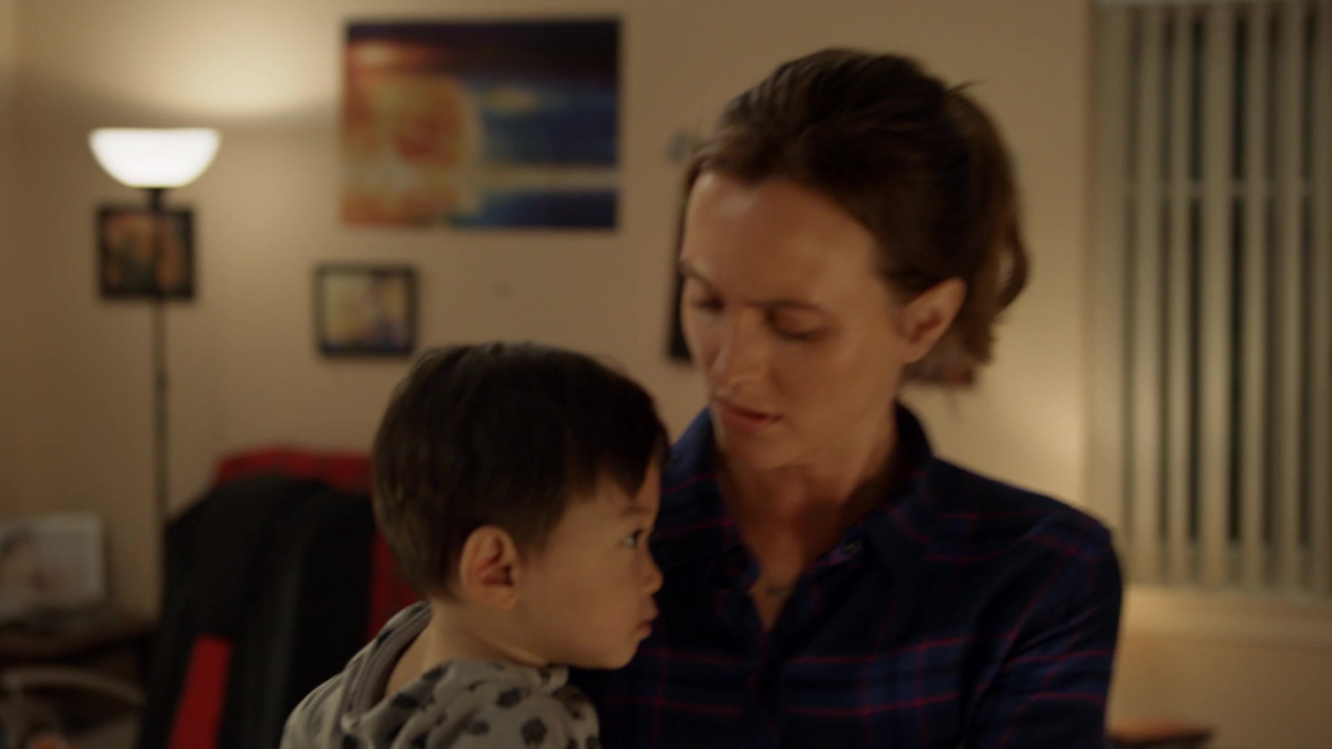 SINGLEPARENTS1X04_0574.jpg