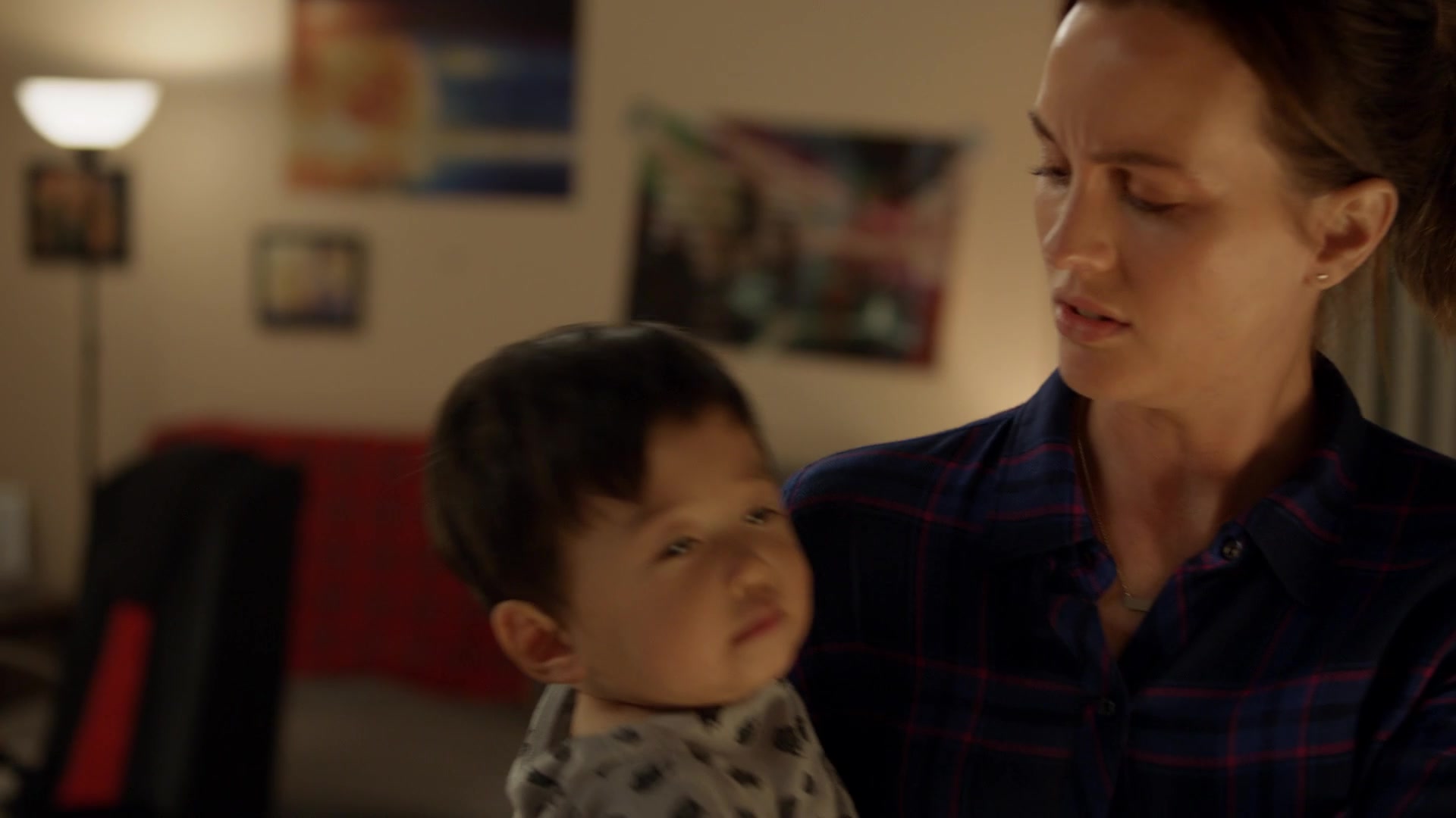 SINGLEPARENTS1X04_0576.jpg