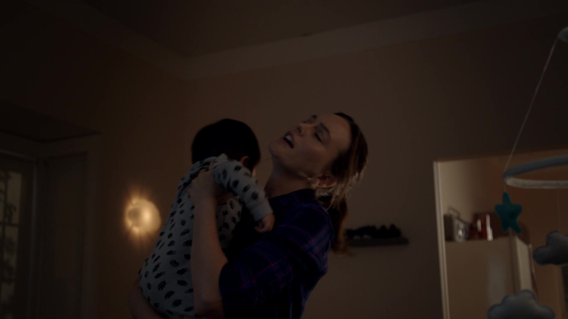 SINGLEPARENTS1X04_1078.jpg