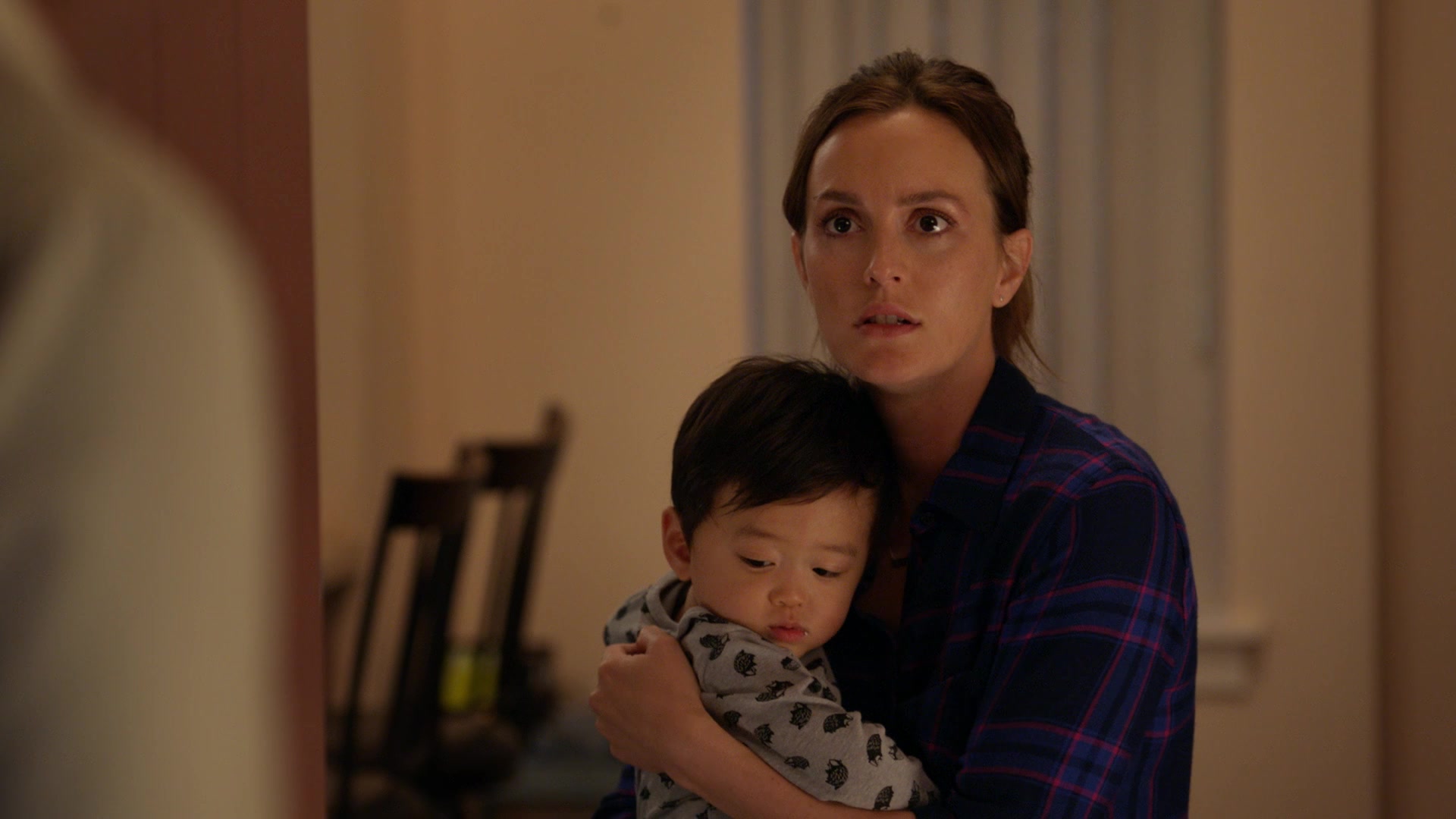 SINGLEPARENTS1X04_1133.jpg