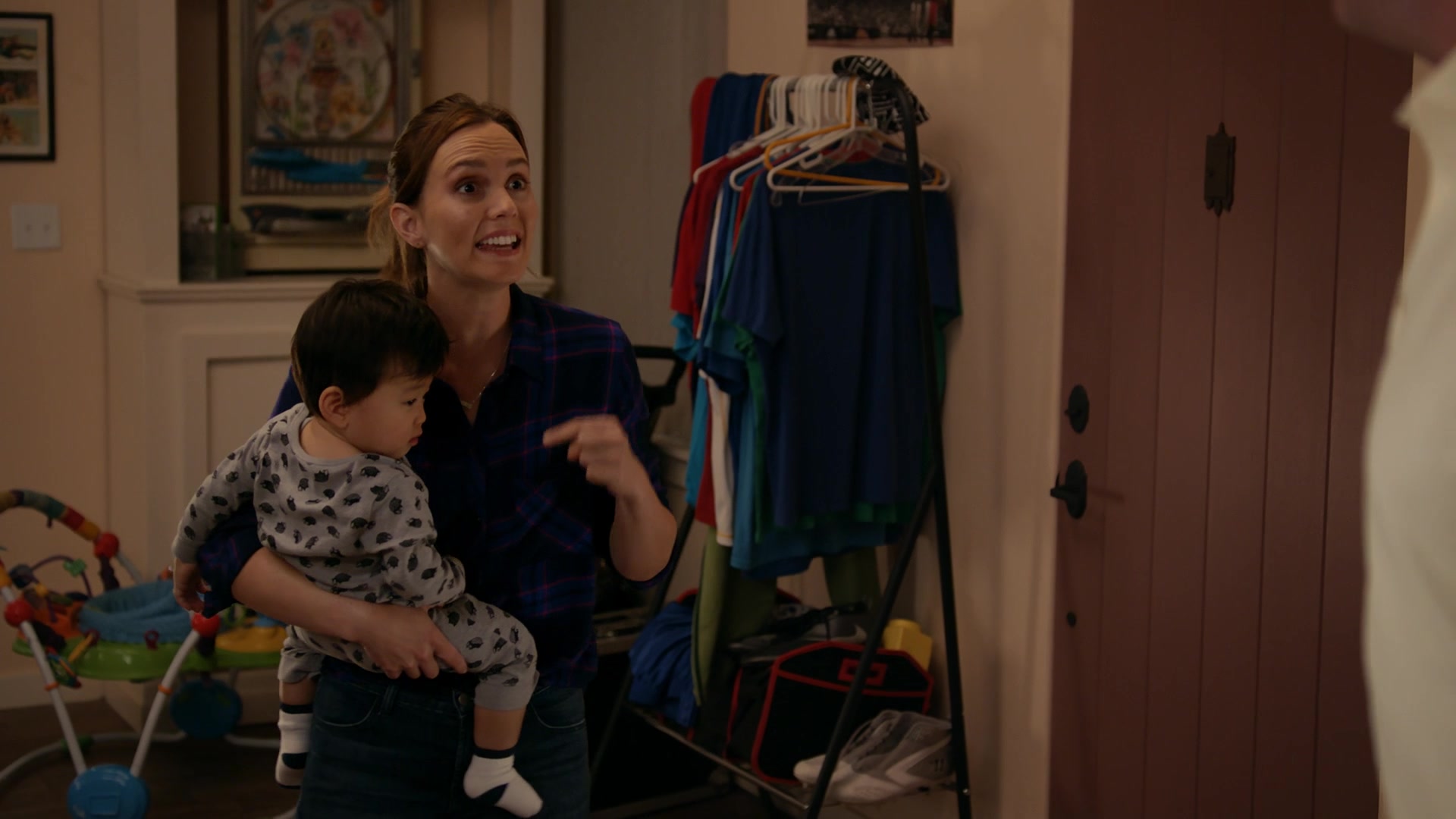 SINGLEPARENTS1X04_1157.jpg