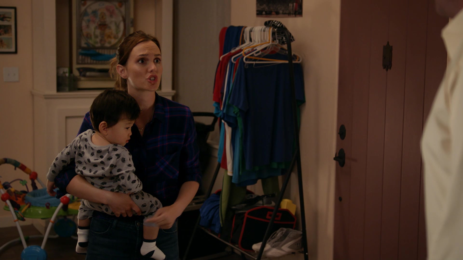 SINGLEPARENTS1X04_1158.jpg