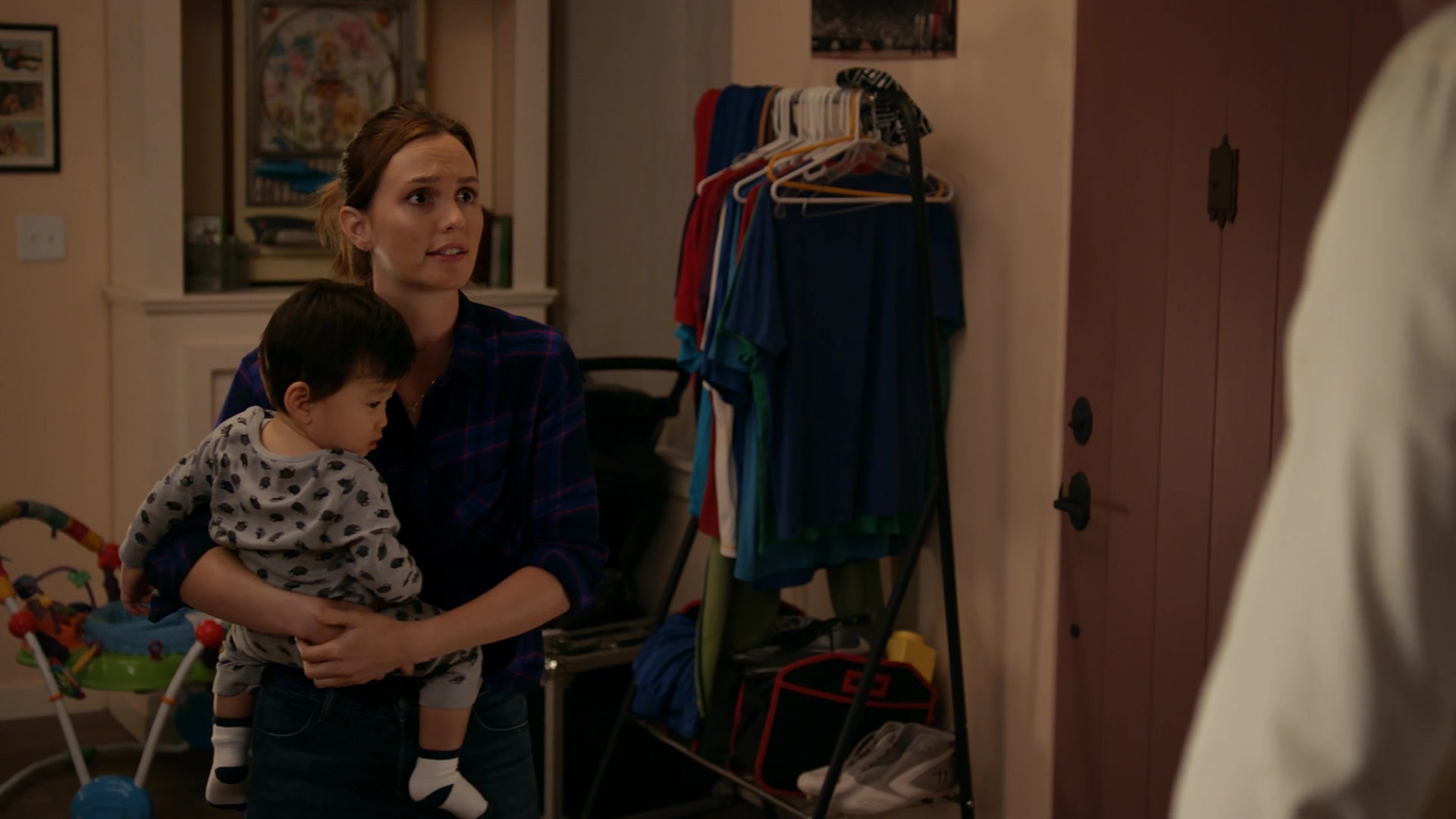SINGLEPARENTS1X04_1159.jpg