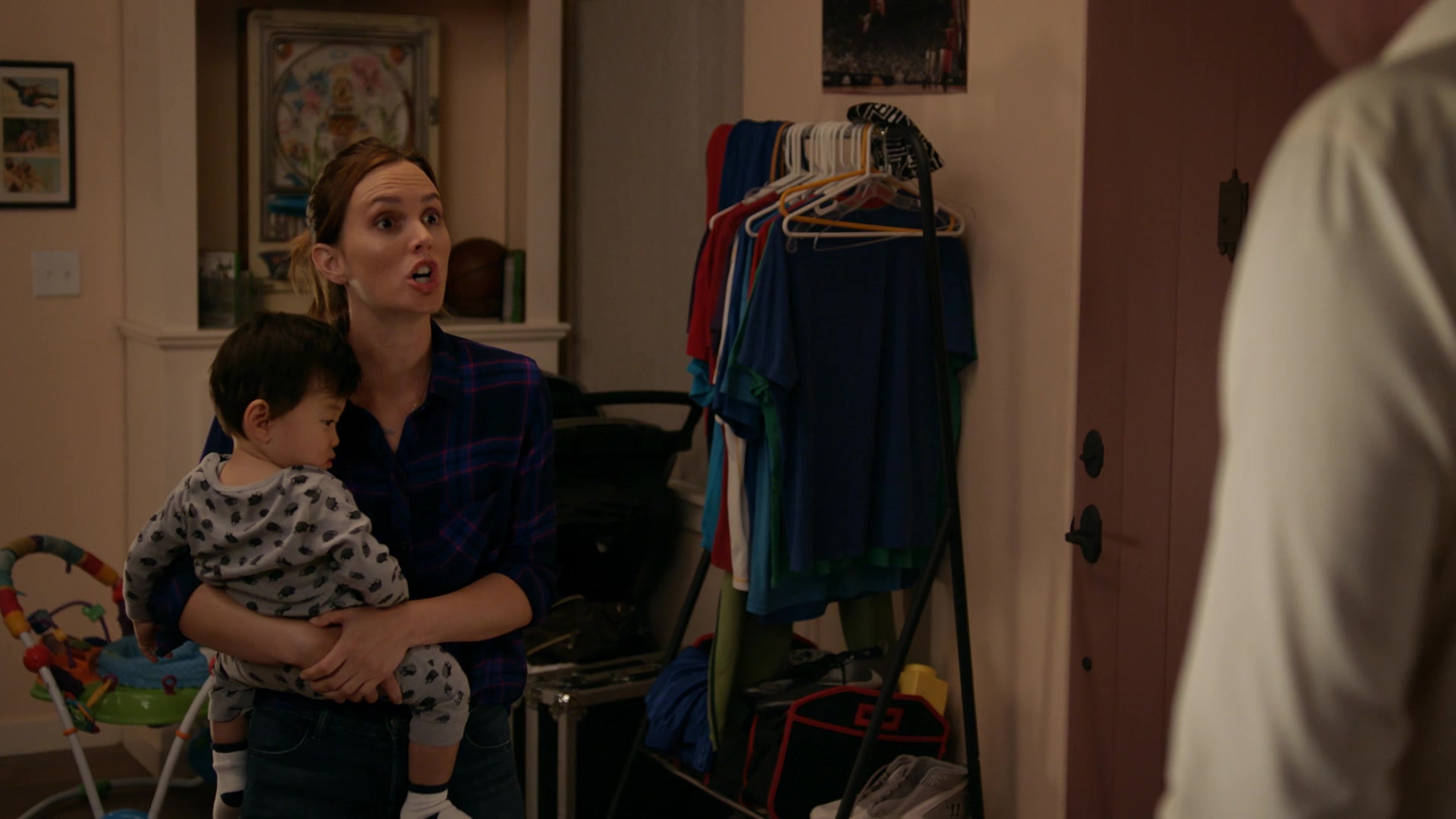 SINGLEPARENTS1X04_1169.jpg