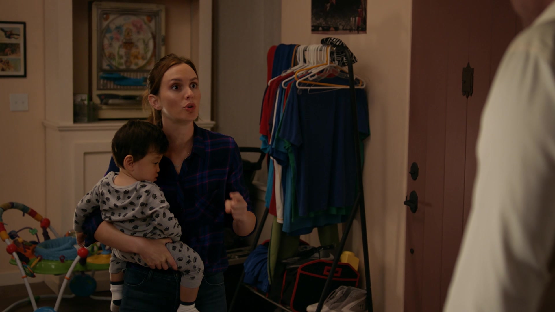 SINGLEPARENTS1X04_1172.jpg