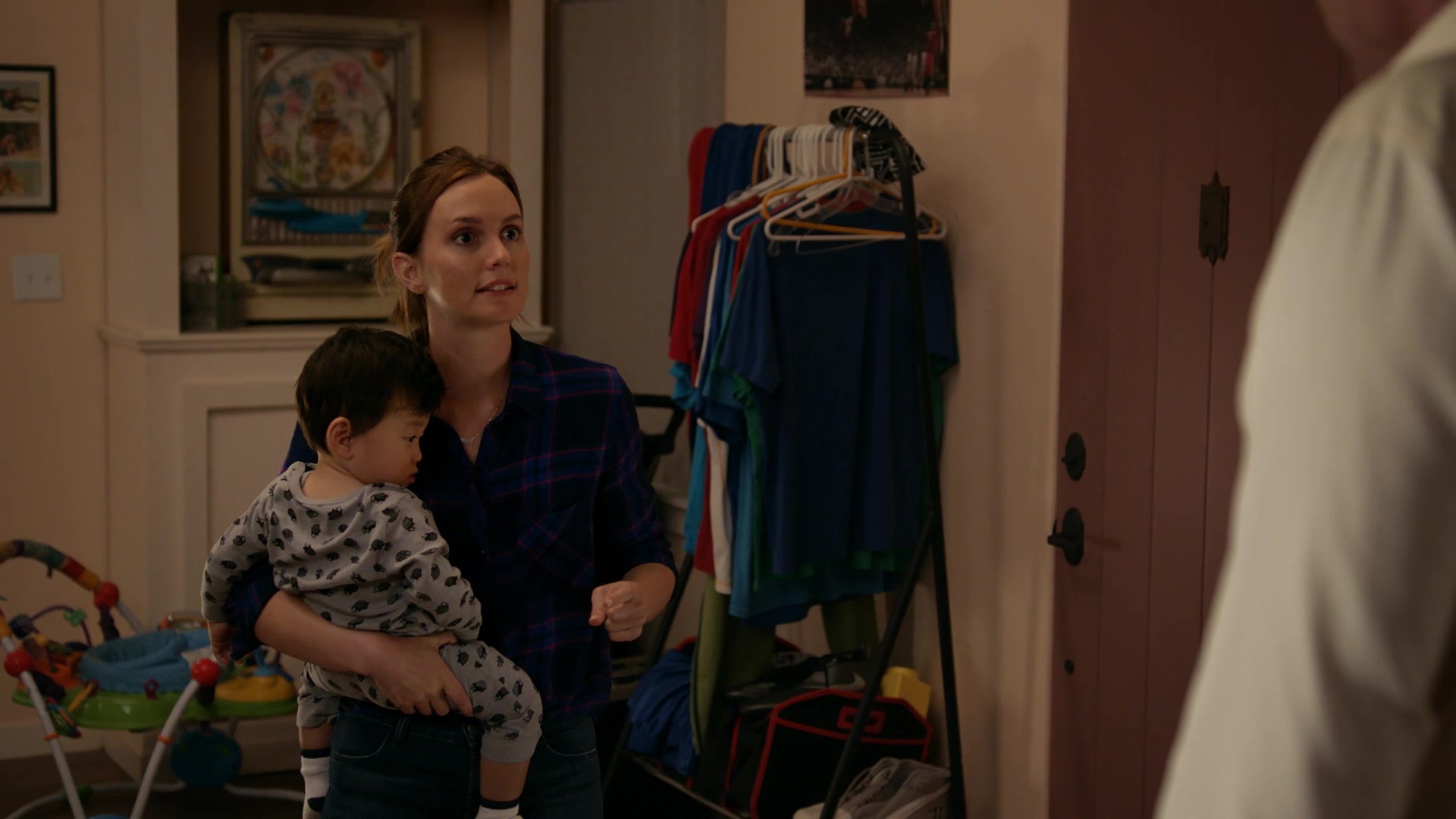 SINGLEPARENTS1X04_1173.jpg