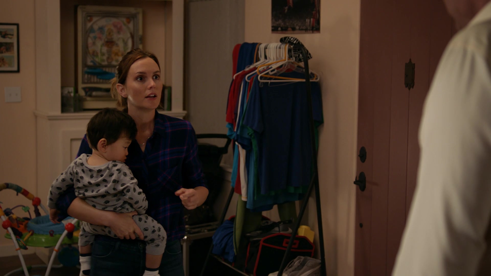 SINGLEPARENTS1X04_1174.jpg