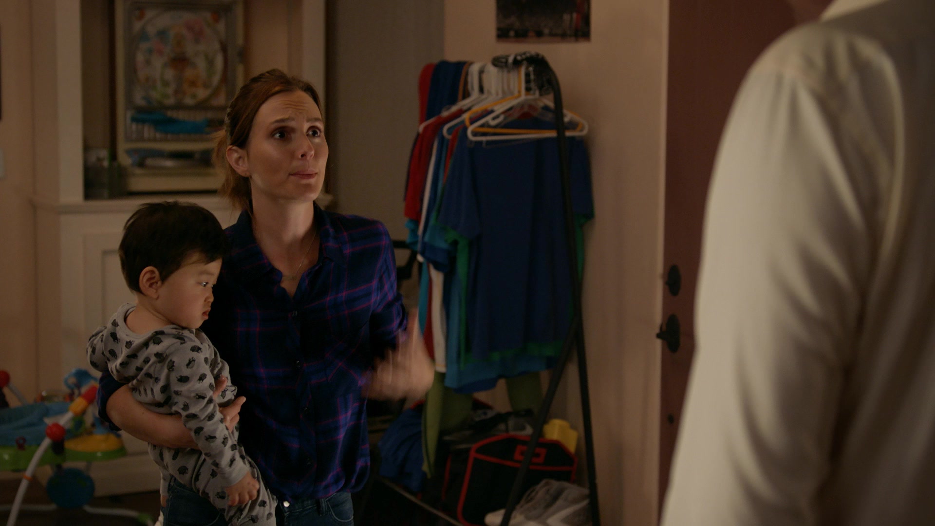 SINGLEPARENTS1X04_1179.jpg