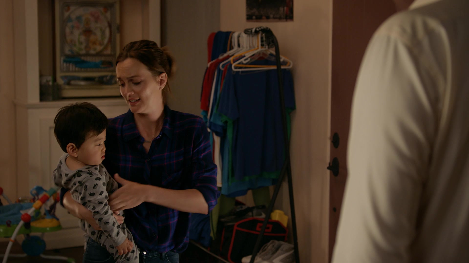SINGLEPARENTS1X04_1180.jpg