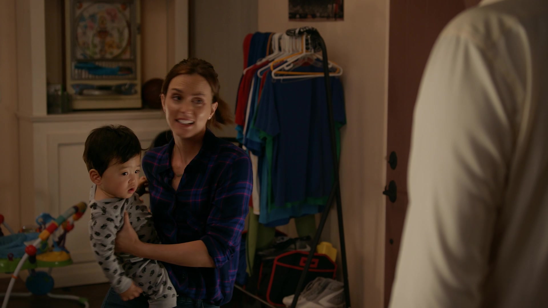 SINGLEPARENTS1X04_1181.jpg