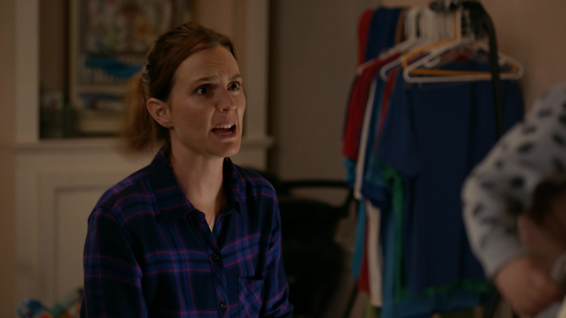 SINGLEPARENTS1X04_1187.jpg