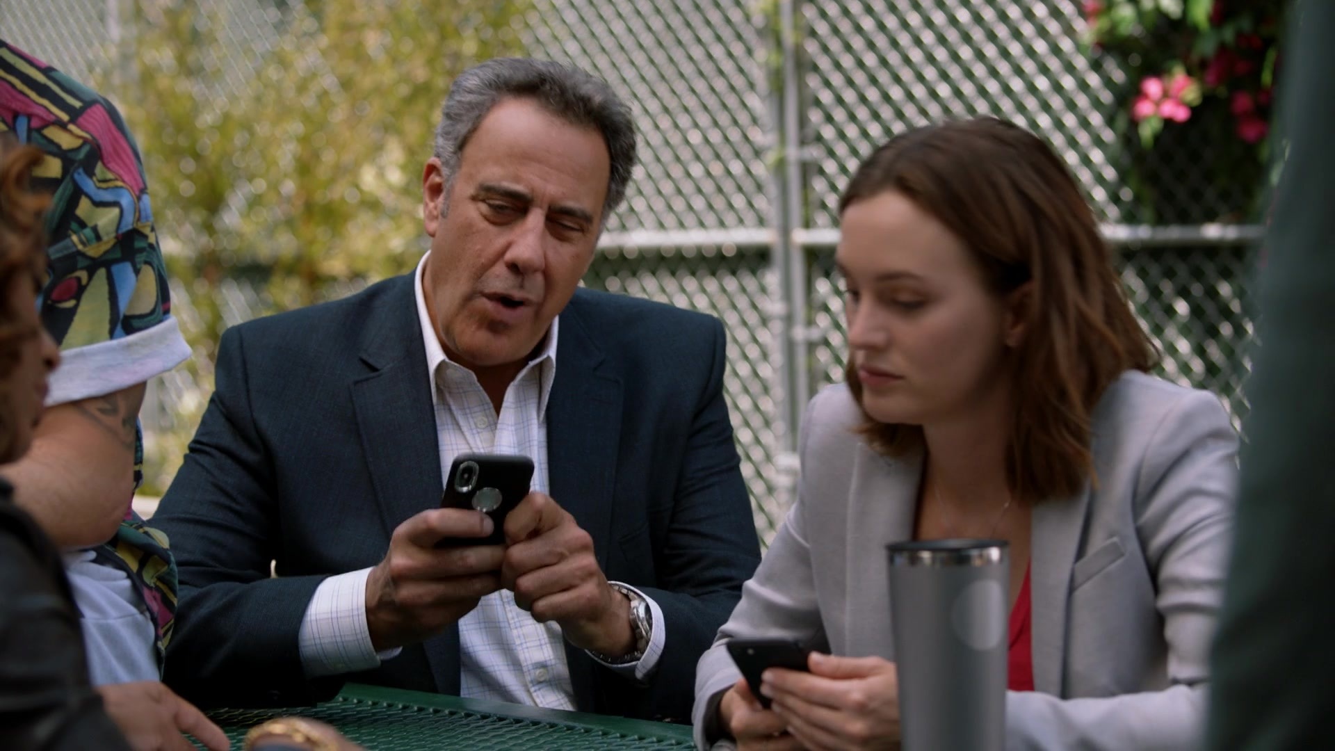 SingleParents1x02-0102.jpg