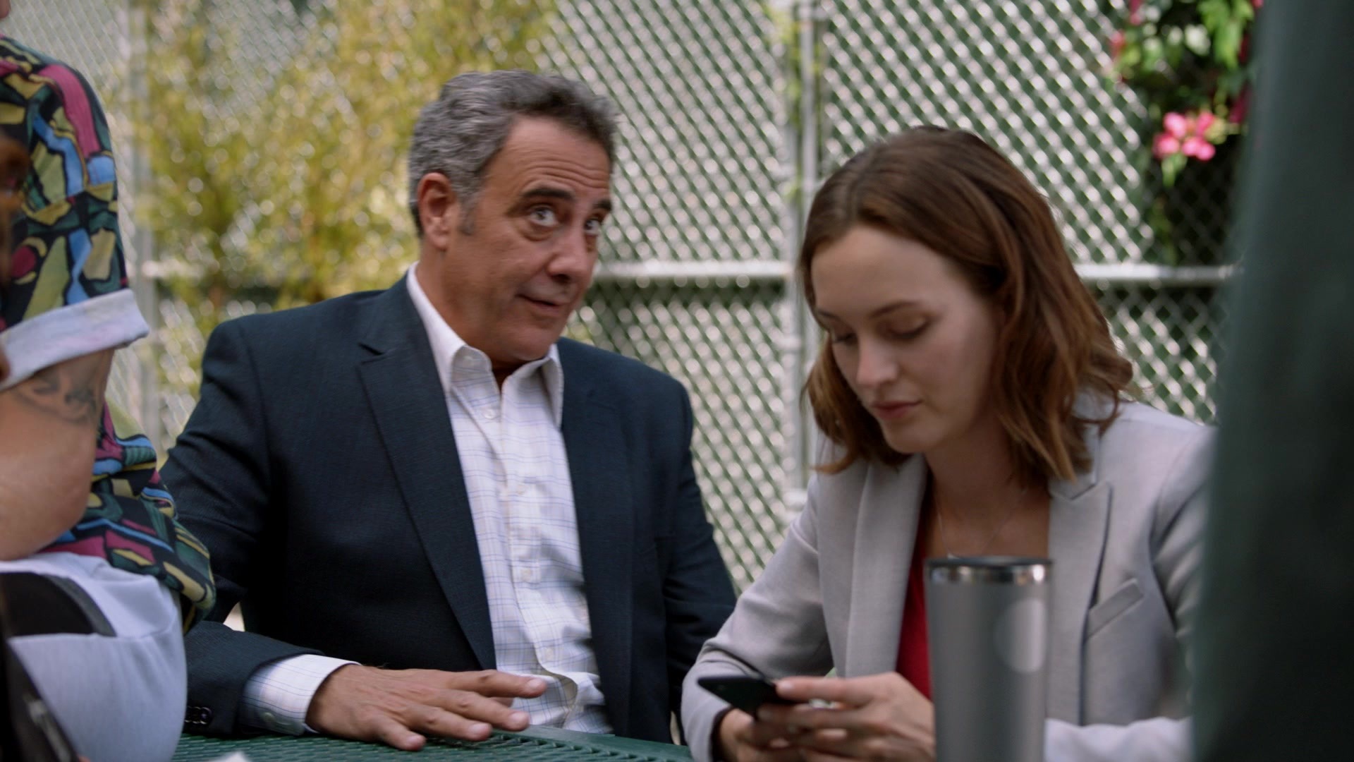 SingleParents1x02-0121.jpg