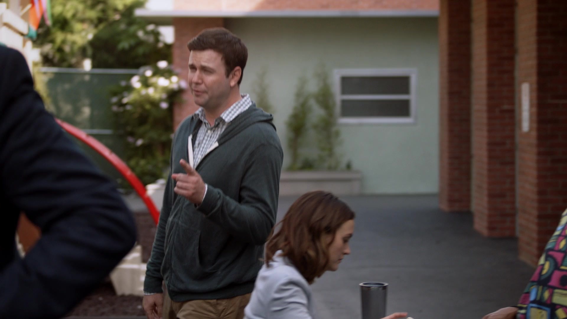 SingleParents1x02-0127.jpg