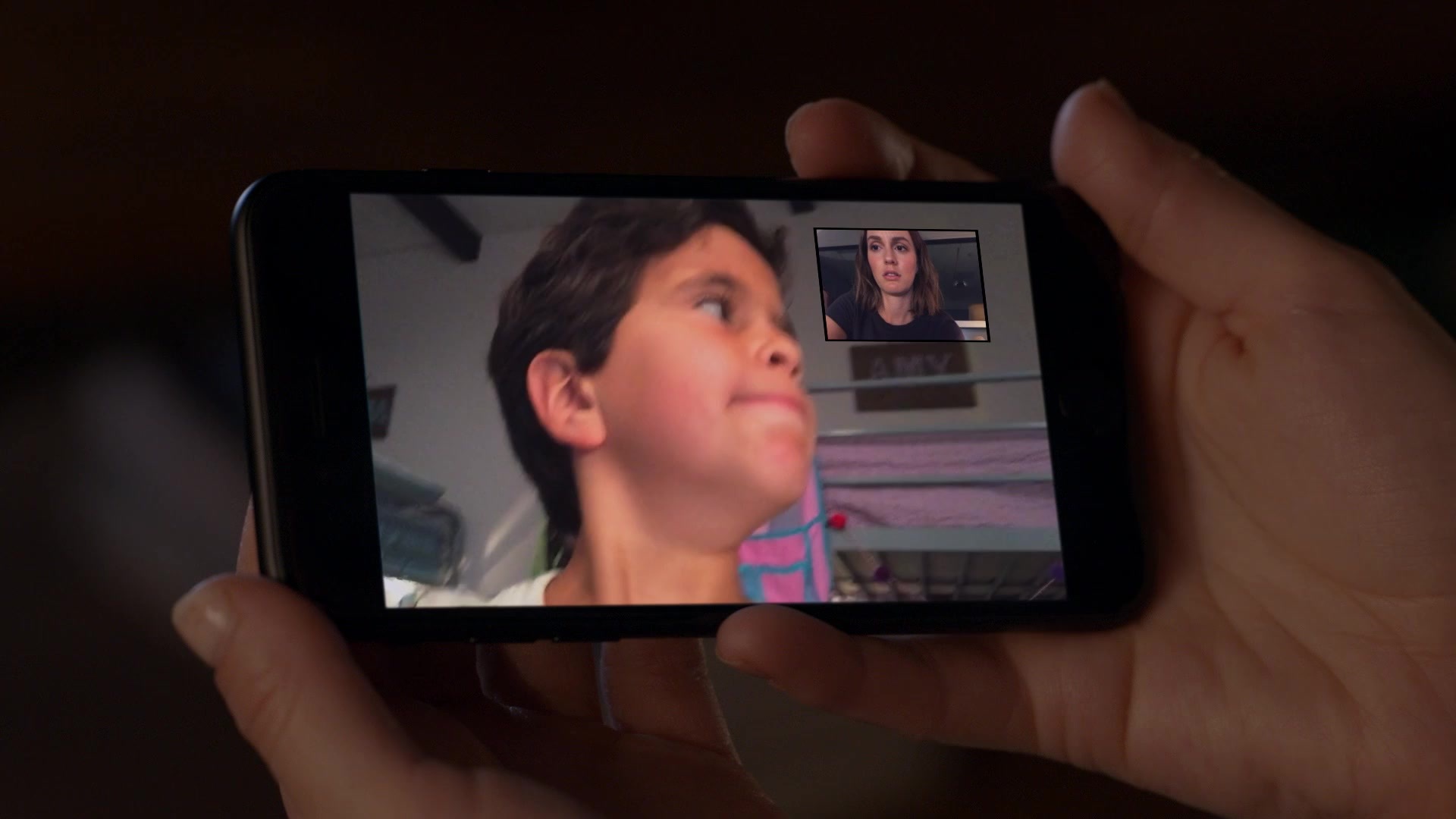 SingleParents1x02-1053.jpg