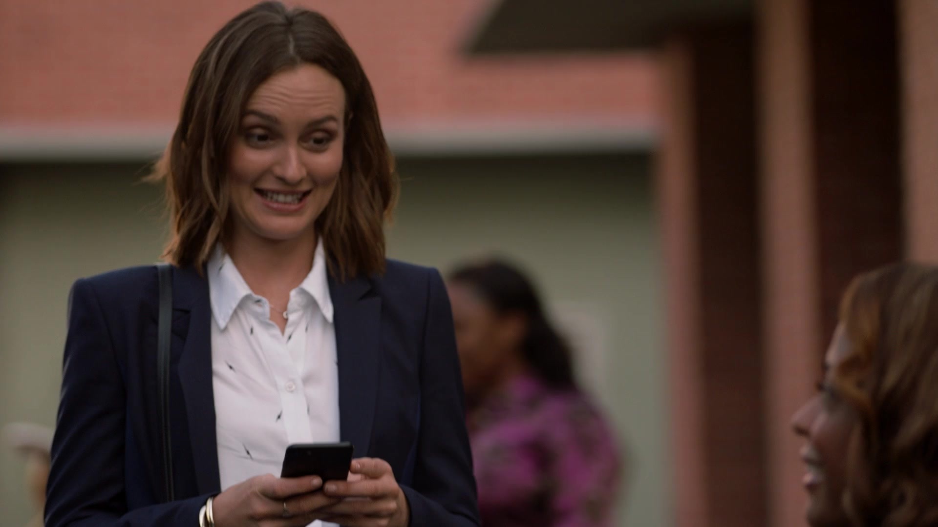 SingleParents1x02-2305.jpg