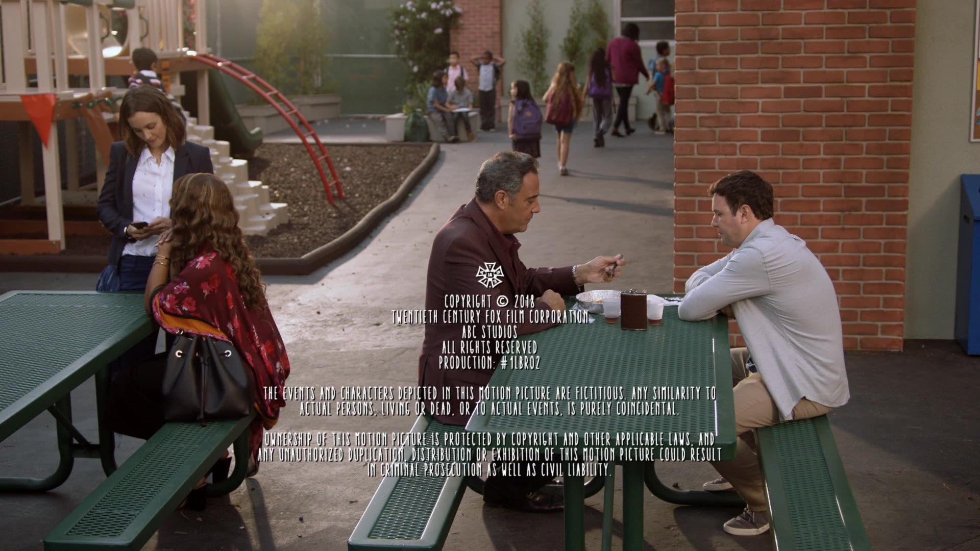 SingleParents1x02-2316.jpg