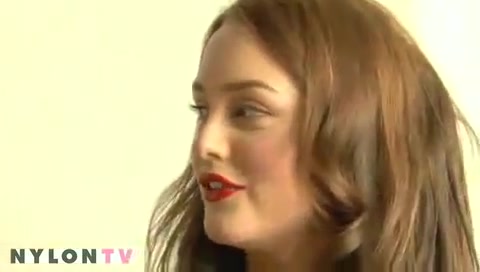 Blake_Lively_and_Leighton_Meester_Nylon_Photoshoot_2008_681.jpg