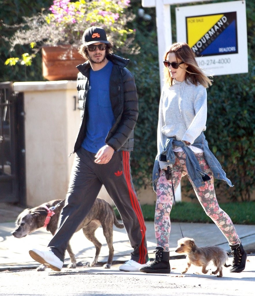 December_22__Out_in_Los_angeles__28529.jpg