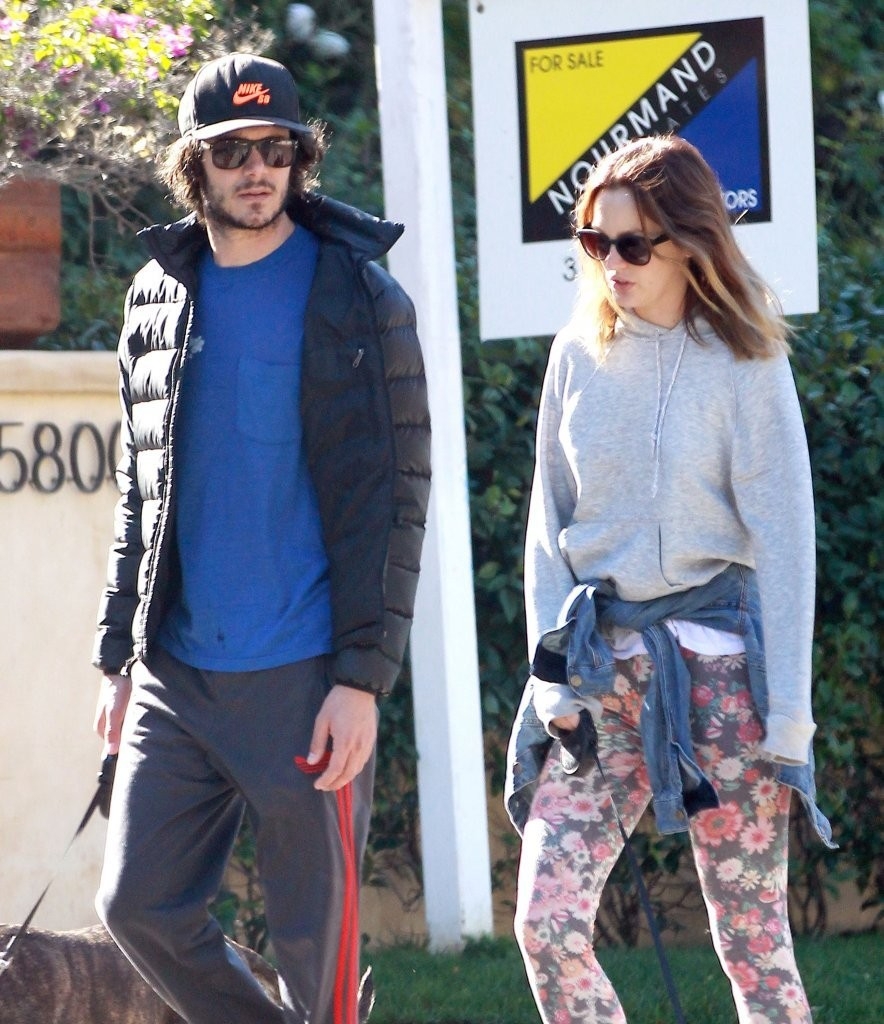 December_22__Out_in_Los_angeles__28629.jpg