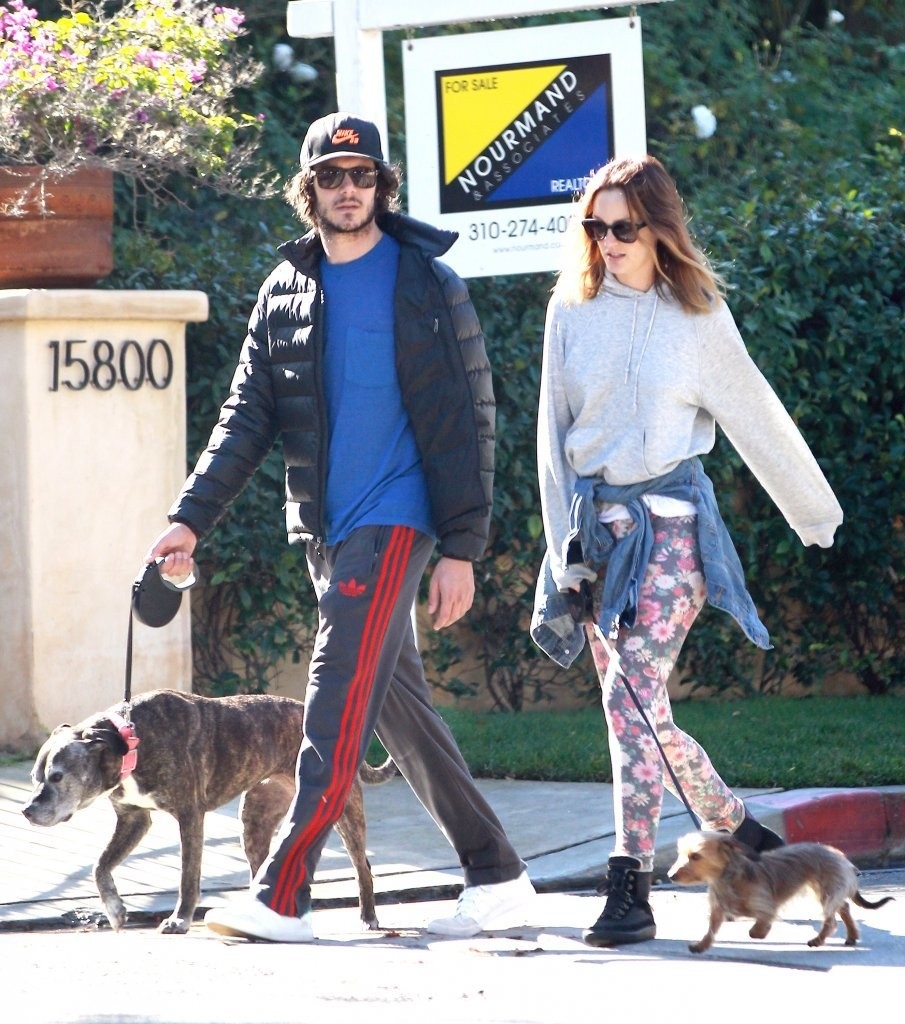 December_22__Out_in_Los_angeles__28829.jpg