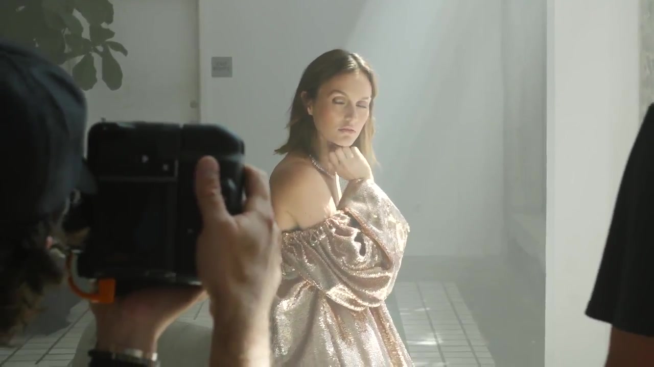 Leighton_Meester_talks_hi-lo_and_motherhood_fashion_145.jpg